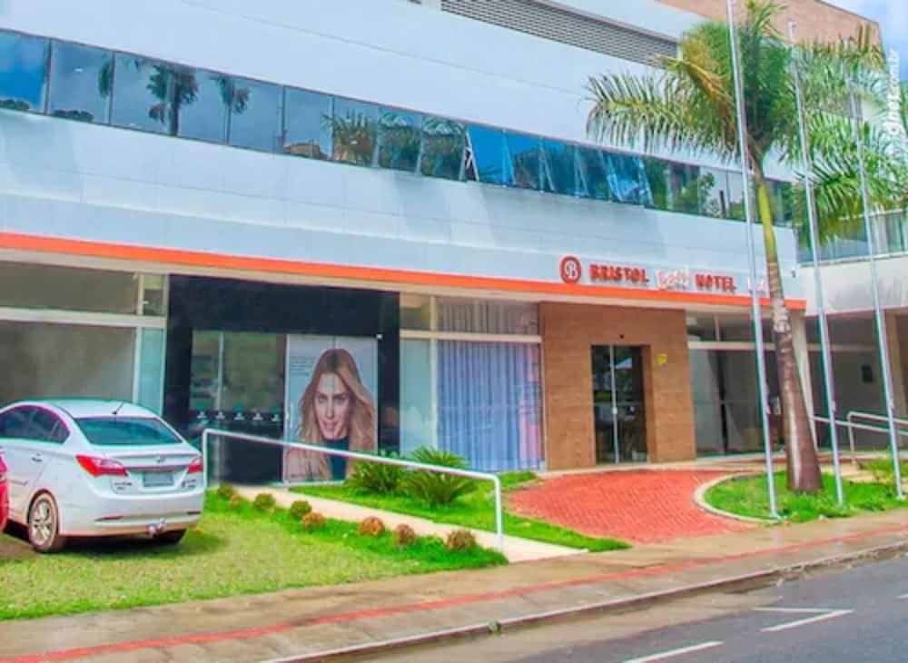 Bristol Easy Uba Hotel المظهر الخارجي الصورة