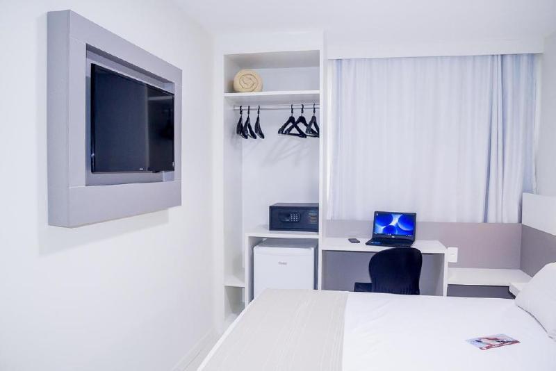 Bristol Easy Uba Hotel المظهر الخارجي الصورة